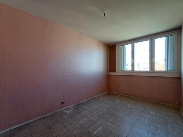 Appartement 4 pièces 65.77 m2