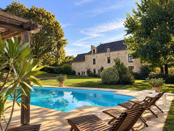 Demeure de prestige - Manoir et gites du 17ème siècle - piscine - Vallée du Layon