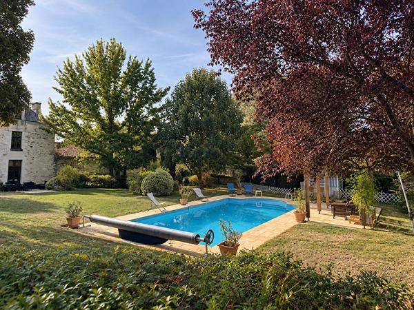 Demeure de prestige - Manoir et gites du 17ème siècle - piscine - Vallée du Layon