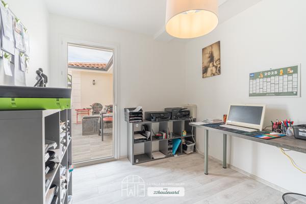 Maison
         8 pièces
        - 250 m² 639 900 € *