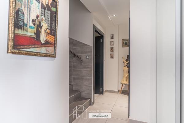 Maison
         8 pièces
        - 250 m² 639 900 € *