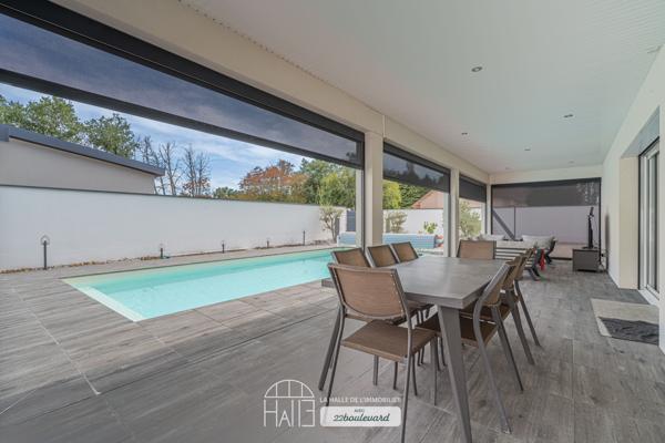 Maison
         8 pièces
        - 250 m² 639 900 € *