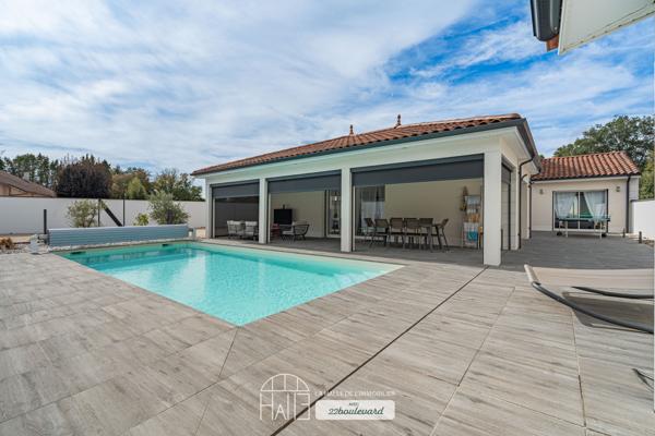 Maison
         8 pièces
        - 250 m² 639 900 € *