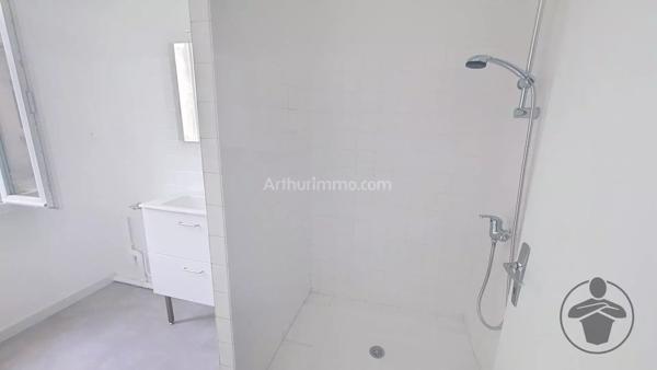 Location                                                      Appartement
                        
                     2 pièces                      44 m2                     à Coutras