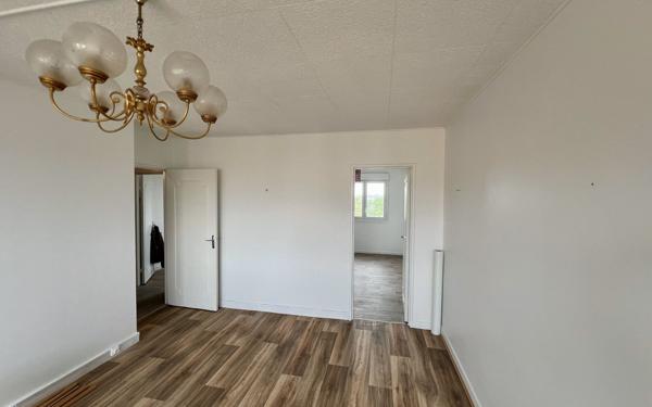 Appartement à vendre    3 pièces • 52,50 m2 La Courneuve