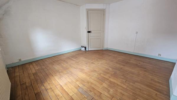 Maison ancienne LE LUDE (72)