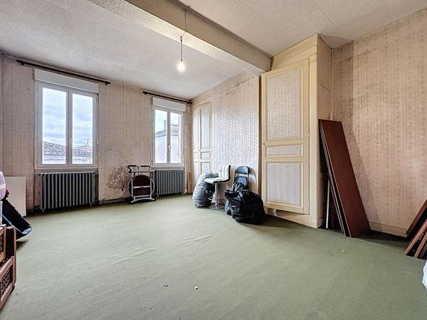 Maison à vendre à Nérac 5 pièces, 4 chambres avec cour