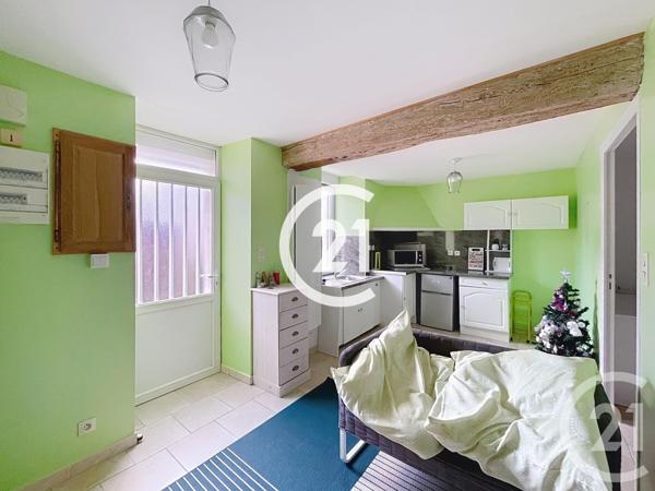 Maison à vendre  4 pièces - 135 m2 CHERAC - 17