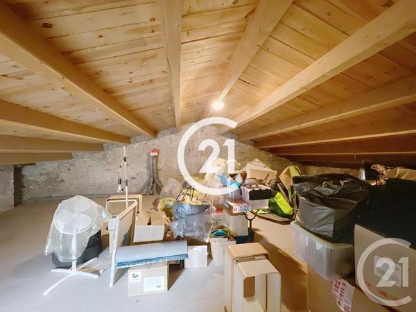 Maison à vendre  4 pièces - 135 m2 CHERAC - 17