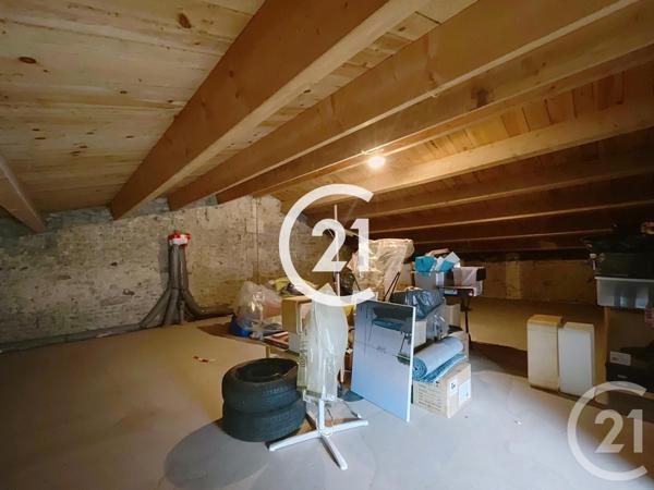 Maison à vendre  4 pièces - 135 m2 CHERAC - 17