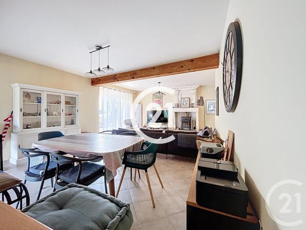 Maison à vendre  4 pièces - 135 m2 CHERAC - 17