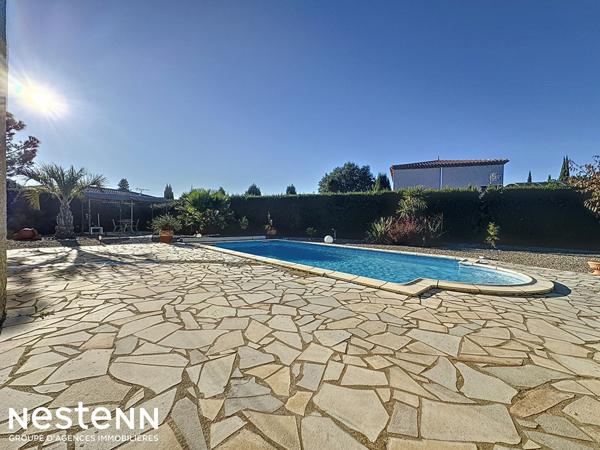 Maison T7 élevée d'un étage, libre de 4 faces,160 m² sur parcelle de 1336 m²