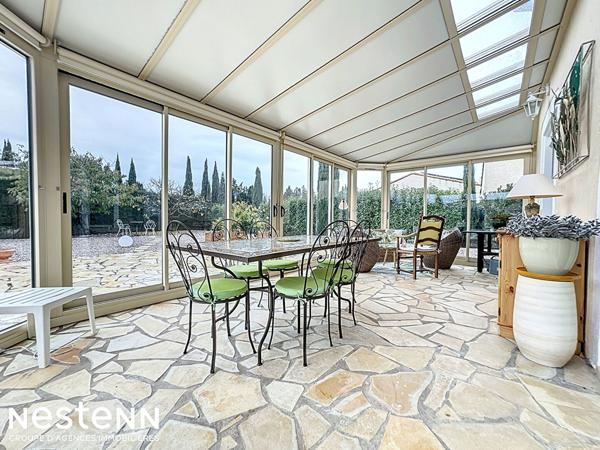 Maison T7 élevée d'un étage, libre de 4 faces,160 m² sur parcelle de 1336 m²