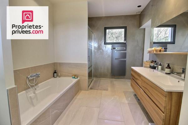 Villa Lorgues 192 m² sur 1940 m² proche centre