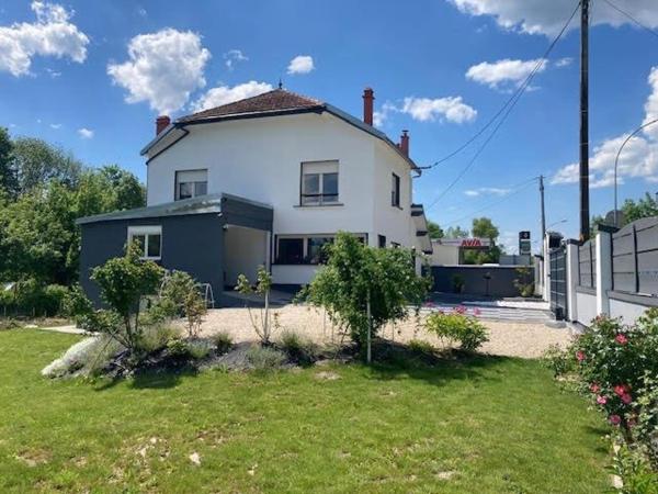 Maison entièrement rénové à Mussy sur seine (10) !