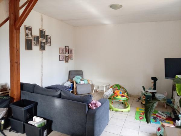 Charmante maison avec grange cherche nouvelle famille Cette charmante