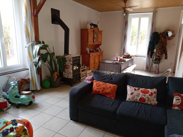 Charmante maison avec grange cherche nouvelle famille Cette charmante
