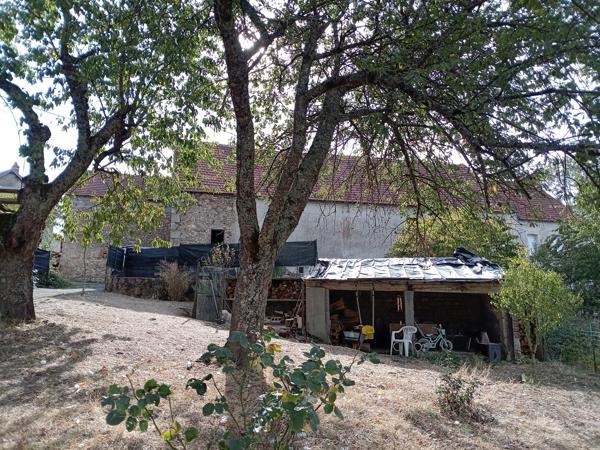 Charmante maison avec grange cherche nouvelle famille Cette charmante