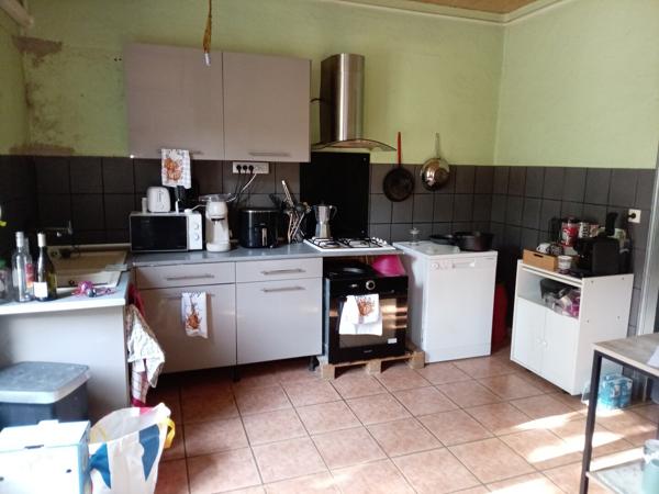 Charmante maison avec grange cherche nouvelle famille Cette charmante