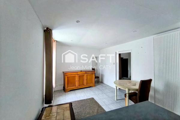 POUILLY SUR LOIRE, maison habitable avec fort potentiel.