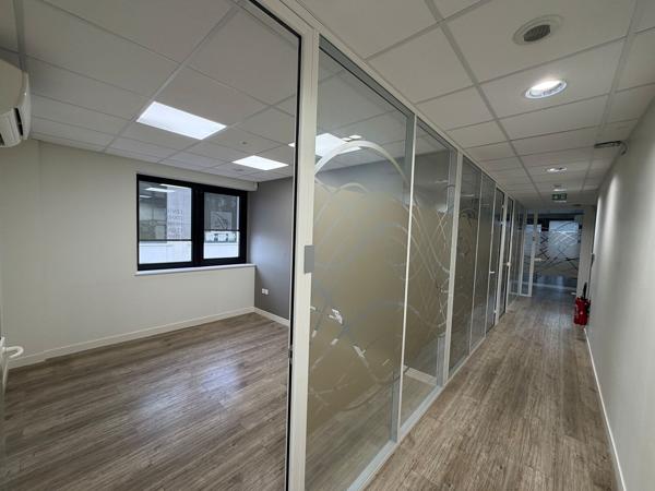 BUREAUX À LOUER - 165 M2 - COMPIÈGNE - ZAC MERCIÈRES