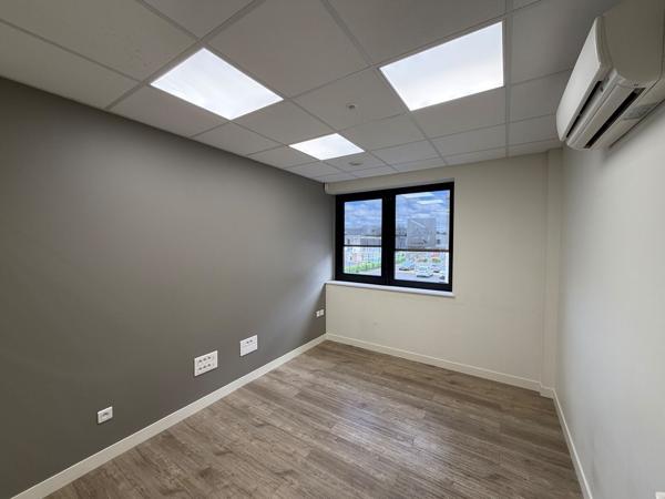 BUREAUX À LOUER - 165 M2 - COMPIÈGNE - ZAC MERCIÈRES