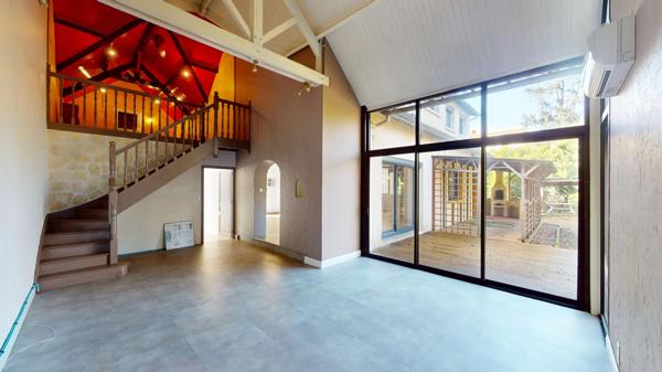 Vente Maison228 m² - 9 Pièces - CERIZAY (79140)