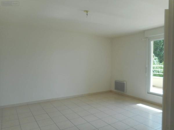 Appartement à louer à Bléré dans l'Indre-et-Loire (37150), ref : 021/1275