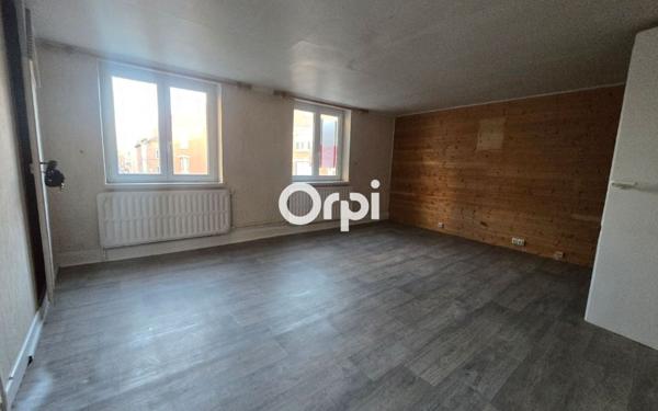 Immeuble à vendre    5 pièces • 178 m2 Lille