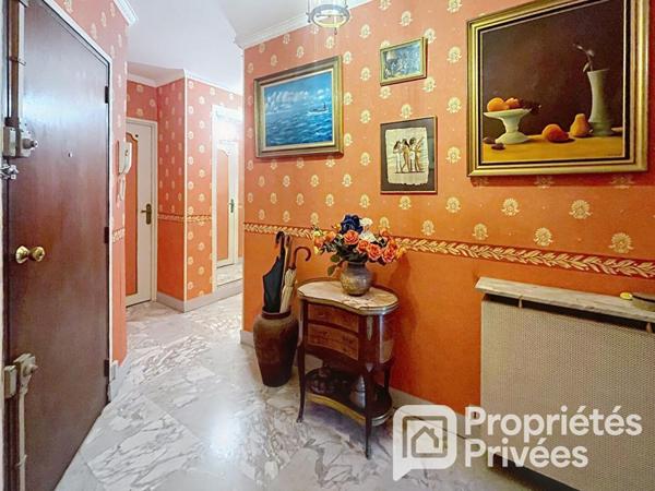 CHÂTENAY-MALABRY  - GRAND 3/4 PIÈCES ÉVOLUTIF AVEC GARAGE, BALCON ET FORT POTENTIEL