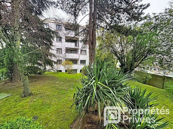 CHÂTENAY-MALABRY  - GRAND 3/4 PIÈCES ÉVOLUTIF AVEC GARAGE, BALCON ET FORT POTENTIEL