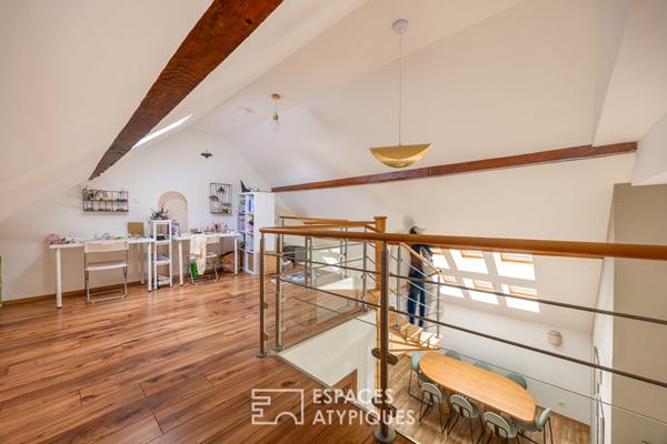 Maison esprit loft et son espace professionnel