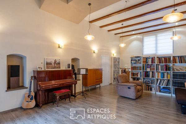 Maison esprit loft et son espace professionnel