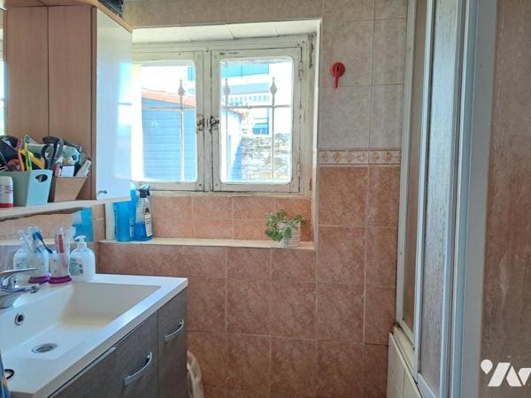 REZE - BALINIERE - Maison ancienne avec dépendances à rénover