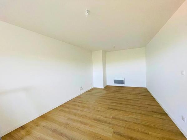 Vente                                                      Appartement
                        
                     2 pièces                      51 m2                     à Came