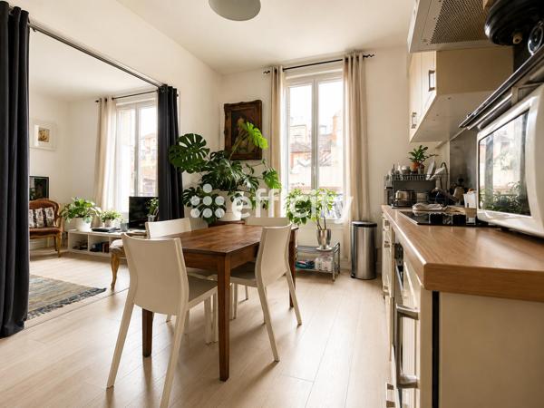 Appartement
         2 pièces
        - 50 m² Exclusivité 235 000 € *