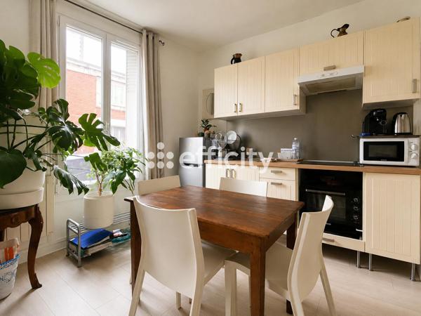 Appartement
         2 pièces
        - 50 m² Exclusivité 235 000 € *