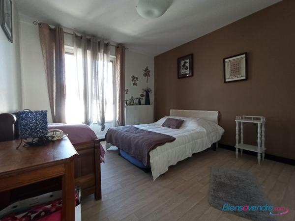 GRANDE MAISON LUMINEUSE