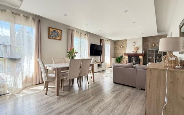 Maison à vendre    5 pièces • 138 m2 Domont