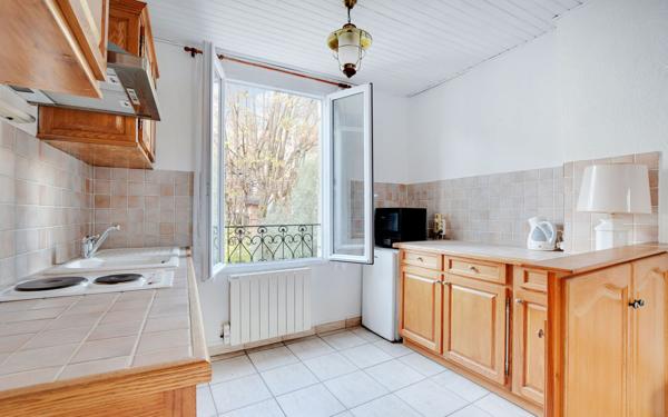 Maison à vendre    8 pièces • 107 m2 Paris 15