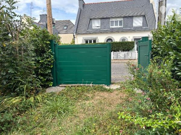 Terrain a Vendre à BRIEC, en Finistère Sud (29), au Coeur du Bourg, Terrain Constructible arbor...
