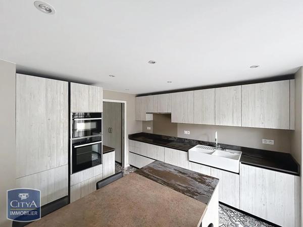 Maison à louer 6 pièces 156.11m² Auray (56400)