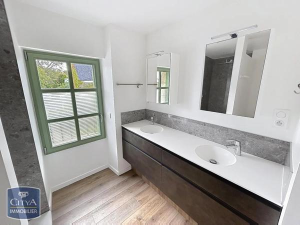 Maison à louer 6 pièces 156.11m² Auray (56400)