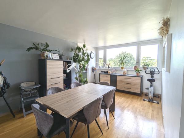 Appartement 3 pièce(s) 2 chambre(s) 99 m²