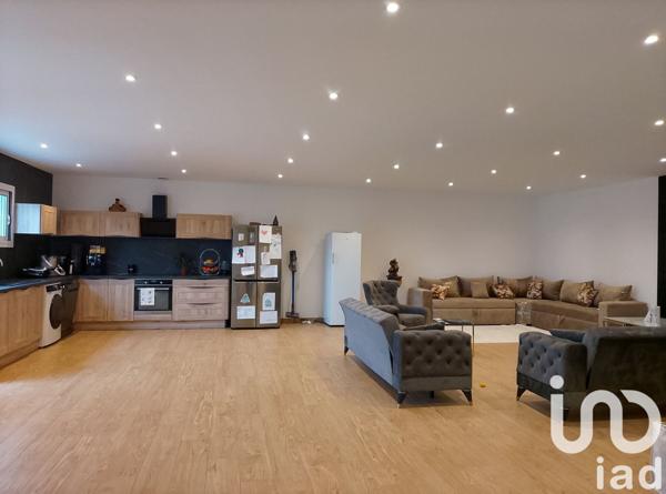 Maison 5 pièces de 155 m² à Sury-le-Comtal (42450)