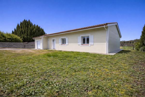 47140 PENNE D AGENAIS Penne d'Agenais, maison de plain pied (2009), avec jardin et garage