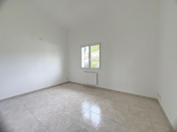 47140 PENNE D AGENAIS Penne d'Agenais, maison de plain pied (2009), avec jardin et garage