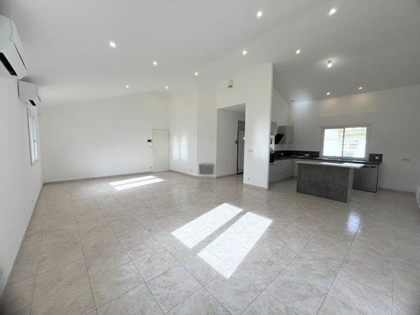 47140 PENNE D AGENAIS Penne d'Agenais, maison de plain pied (2009), avec jardin et garage
