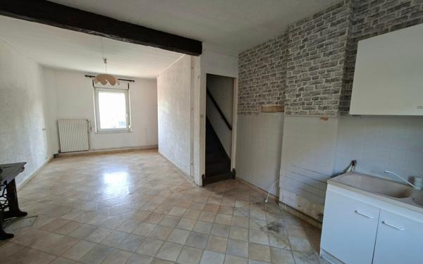 Maison à vendre    2 pièces •  Thil