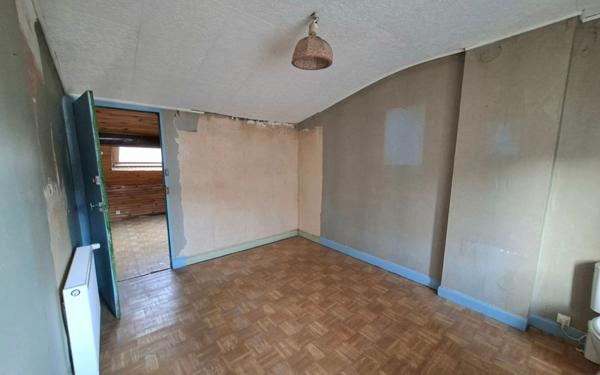 Maison à vendre    2 pièces •  Thil